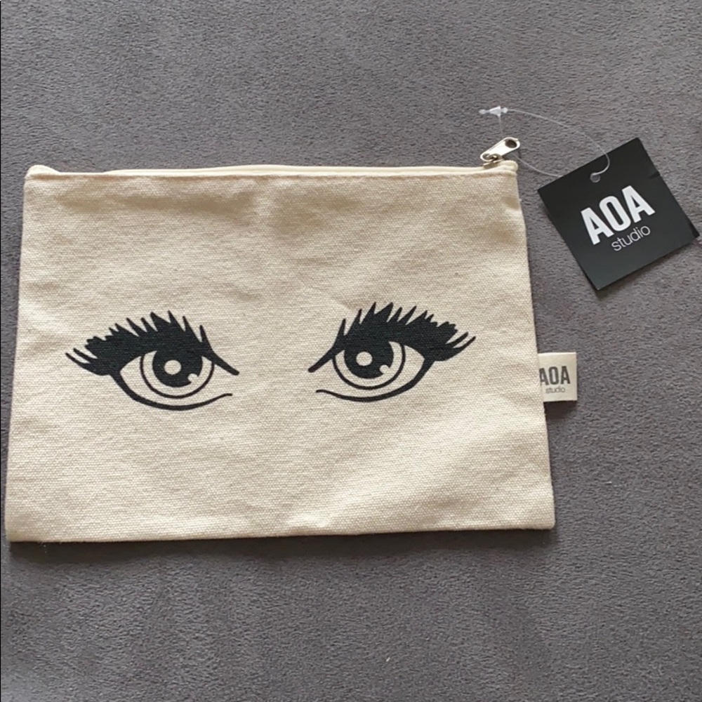 Makeup bag